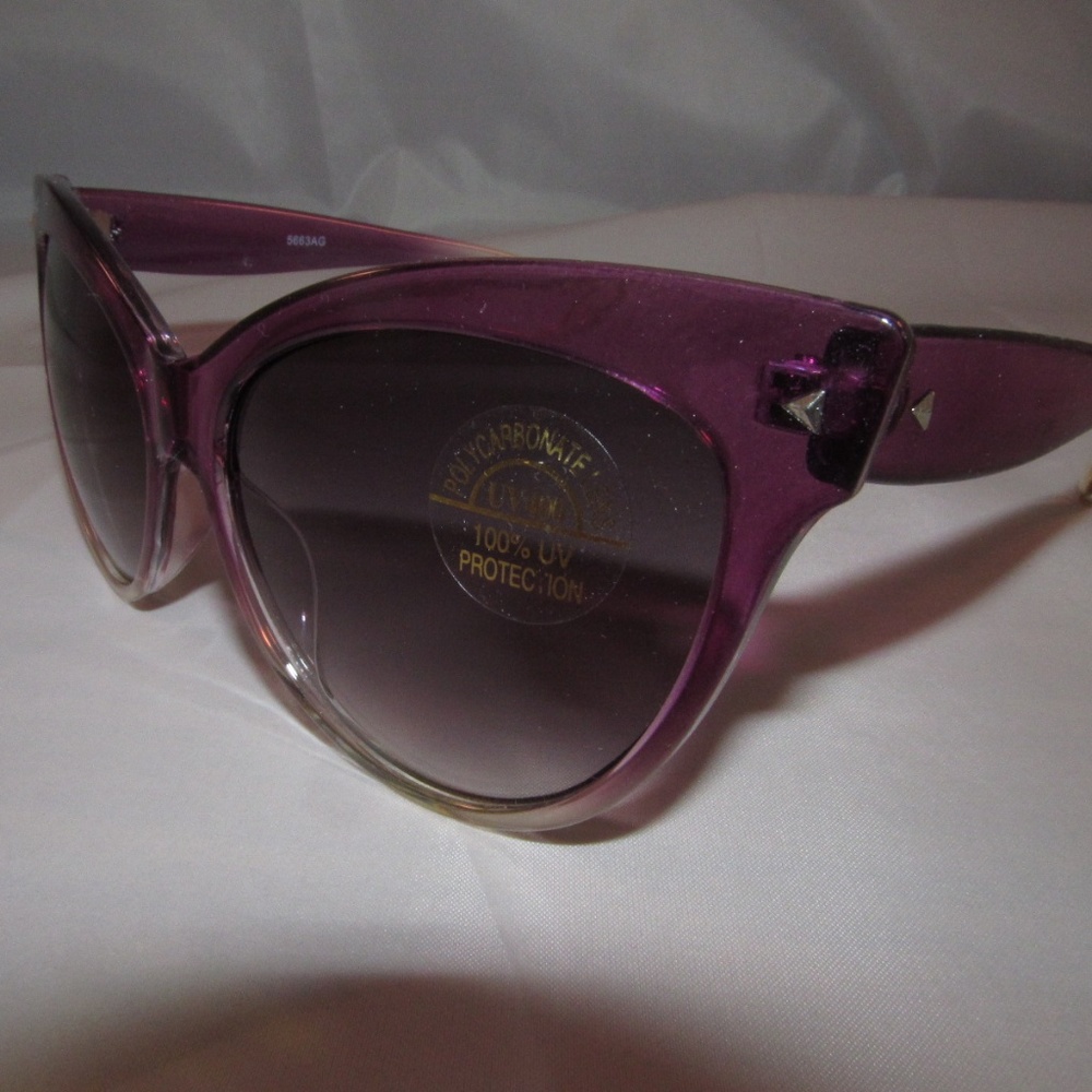 Ladies Cat Eye Sunglasses Foxy Classic Eye wear - Picture 3 of 6